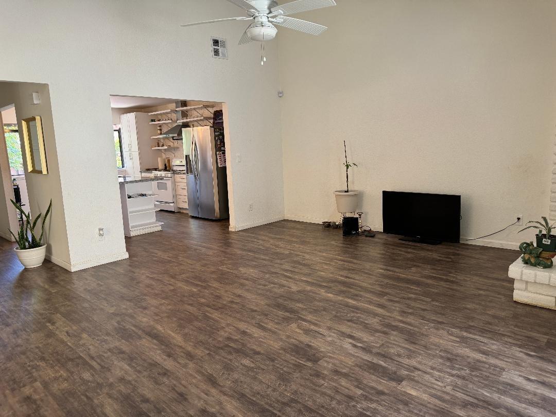 Detail Gallery Image 9 of 20 For 1821 Laurel Oak Drive, Modesto,  CA 95354 - 2 Beds | 2 Baths