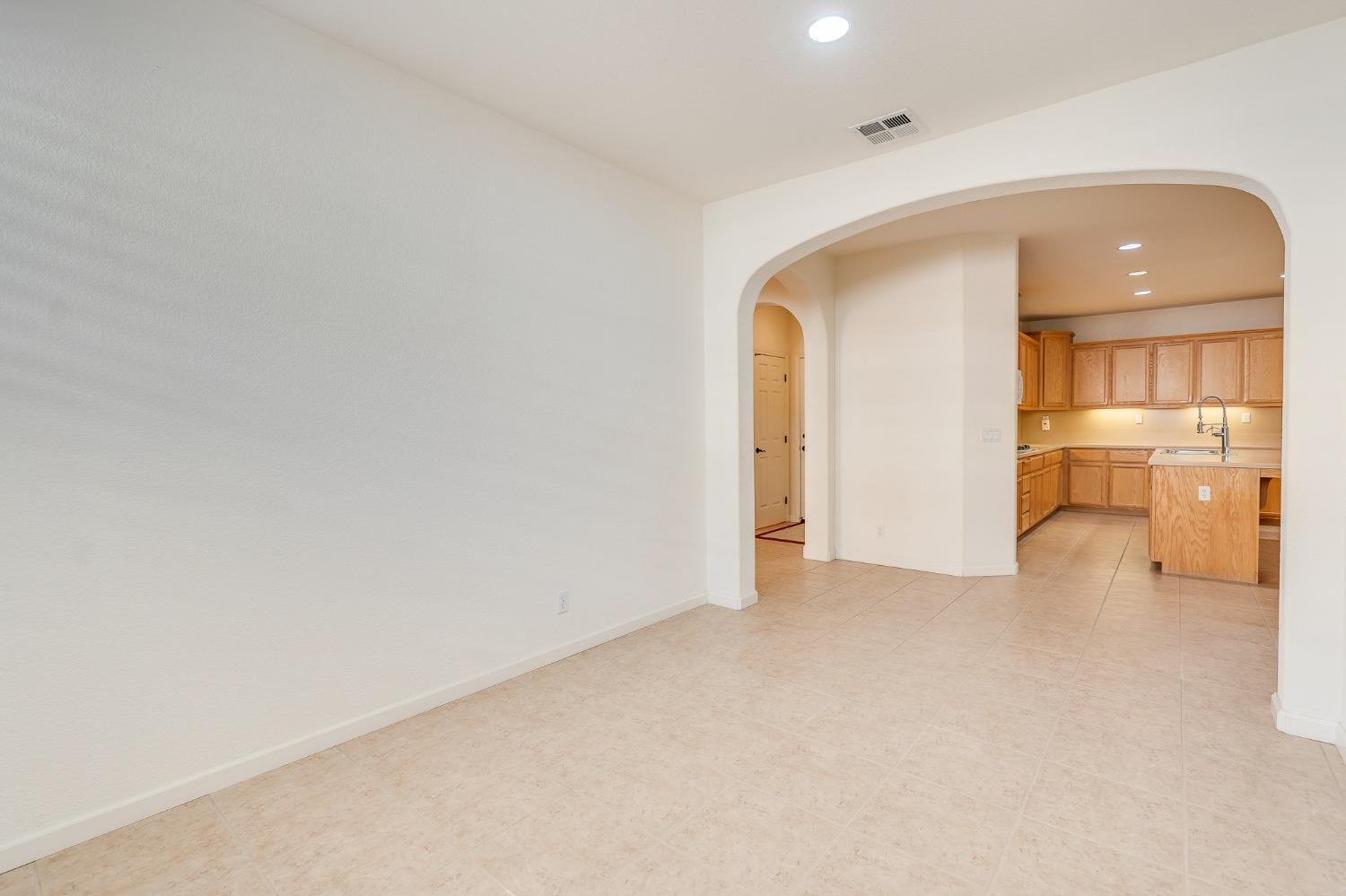 Detail Gallery Image 29 of 77 For 2080 Maximillian Ct, Los Banos,  CA 93635 - 4 Beds | 2/1 Baths