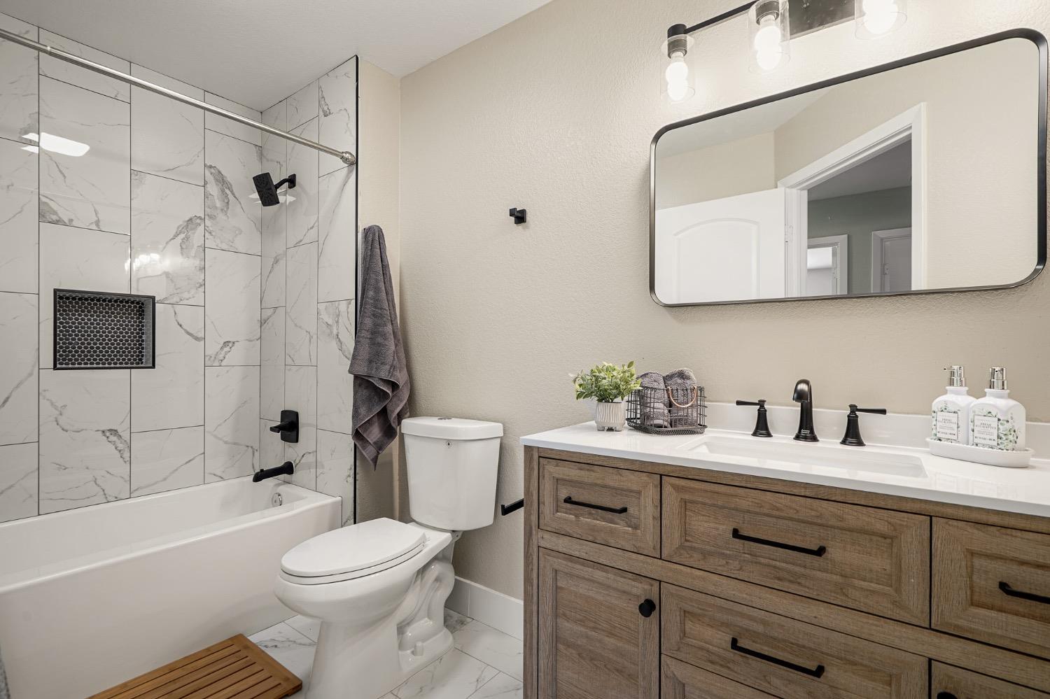 Detail Gallery Image 24 of 39 For 404 Kirbys Mill Dr, Modesto,  CA 95358 - 3 Beds | 2 Baths
