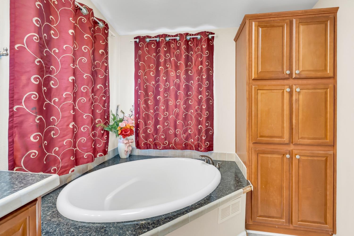 Detail Gallery Image 19 of 36 For 6417 Capital Cir 9, Sacramento,  CA 95828 - 3 Beds | 2 Baths