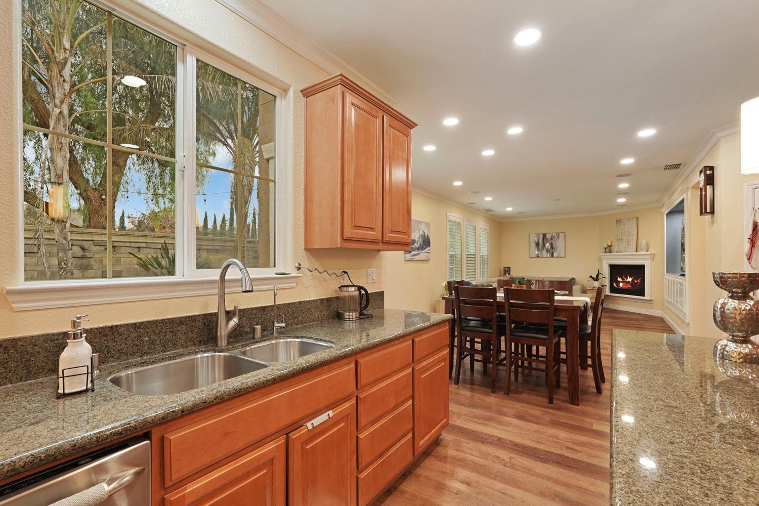 Detail Gallery Image 15 of 39 For 610 W La Canada Ave, Mountain House,  CA 95391 - 5 Beds | 3/1 Baths