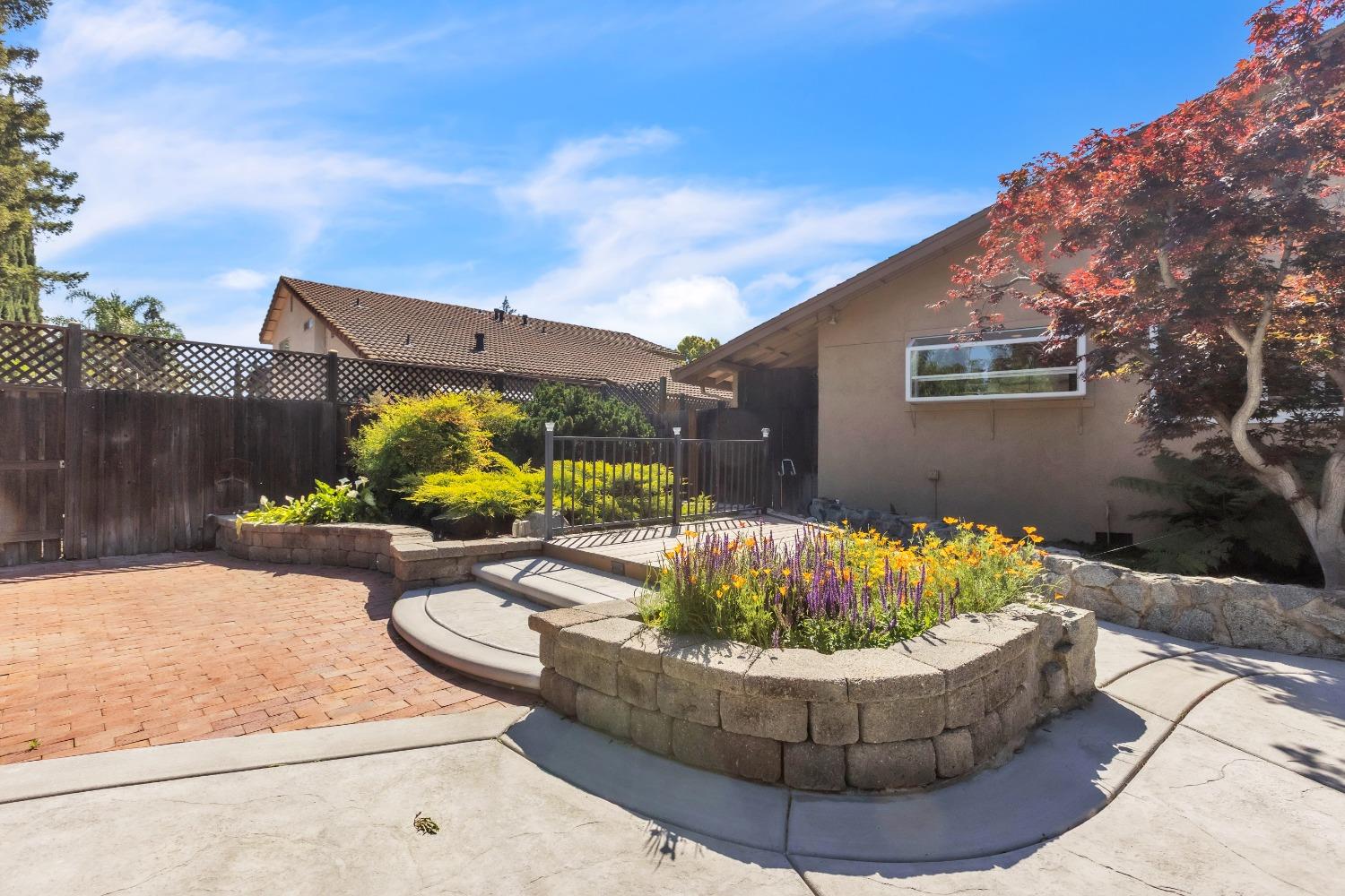Detail Gallery Image 29 of 34 For 51 Angel Island Circle, Sacramento,  CA 95831 - 4 Beds | 2/1 Baths