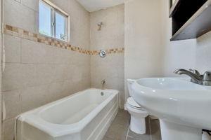 Detail Gallery Image 14 of 15 For 411 Potomac Ave, Sacramento,  CA 95833 - 3 Beds | 2 Baths