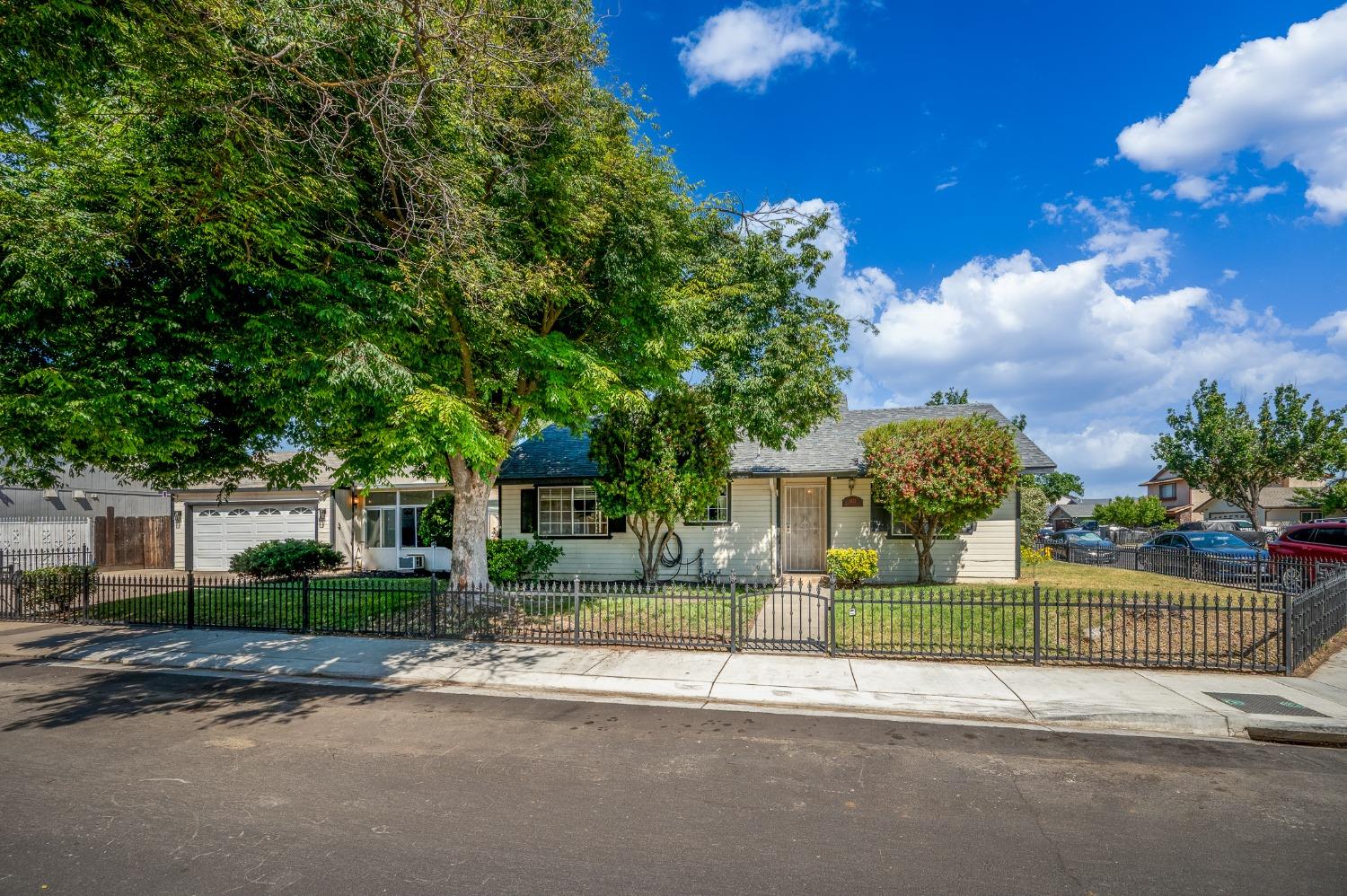 Chesapeake Avenue, Modesto, California image 2