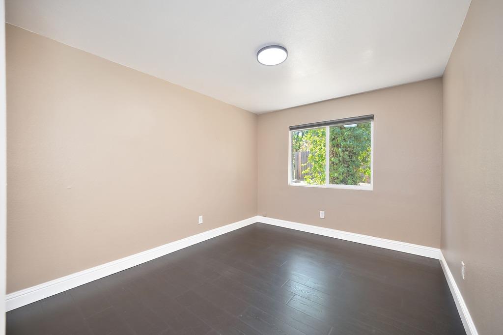Detail Gallery Image 17 of 30 For 5801 Pecan Ave, Orangevale,  CA 95662 - 4 Beds | 2/1 Baths