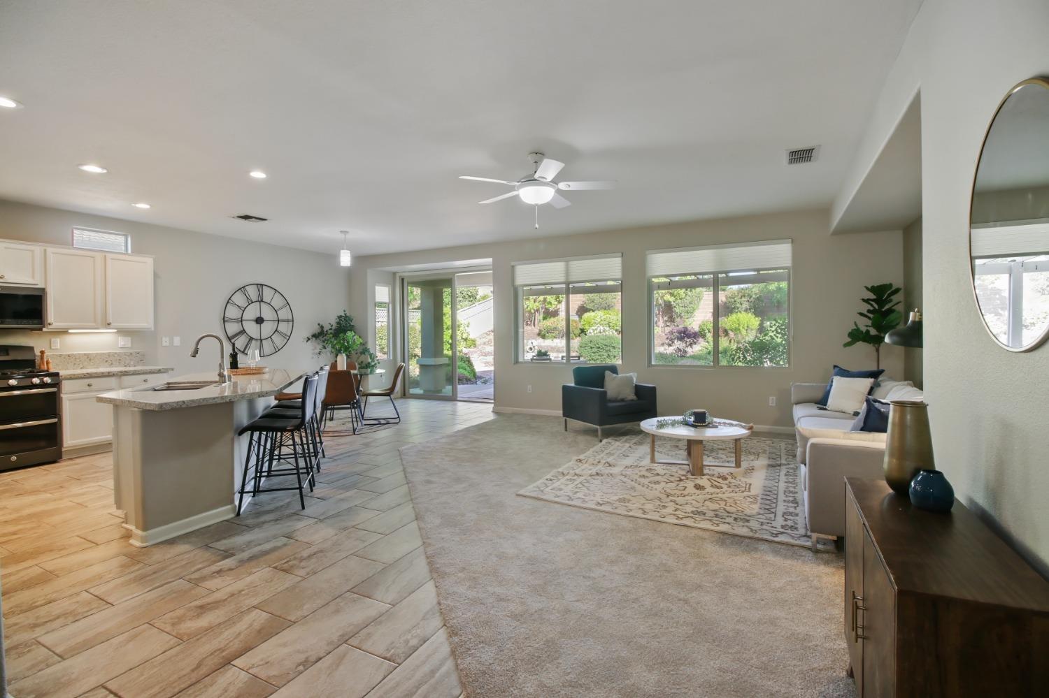 Detail Gallery Image 6 of 47 For 2125 Stonecrest Ln, Lincoln,  CA 95648 - 2 Beds | 2/1 Baths