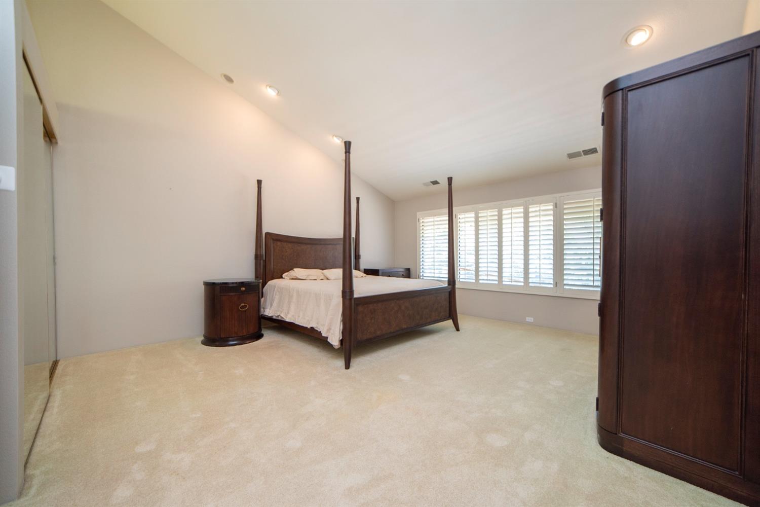 Detail Gallery Image 66 of 94 For 11457 Huntington Village Ln, Gold River,  CA 95670 - 4 Beds | 4/2 Baths
