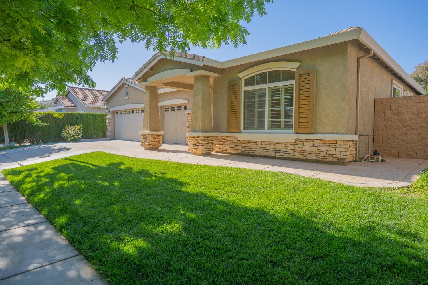 Detail Gallery Image 6 of 77 For 2080 Maximillian Ct, Los Banos,  CA 93635 - 4 Beds | 2/1 Baths