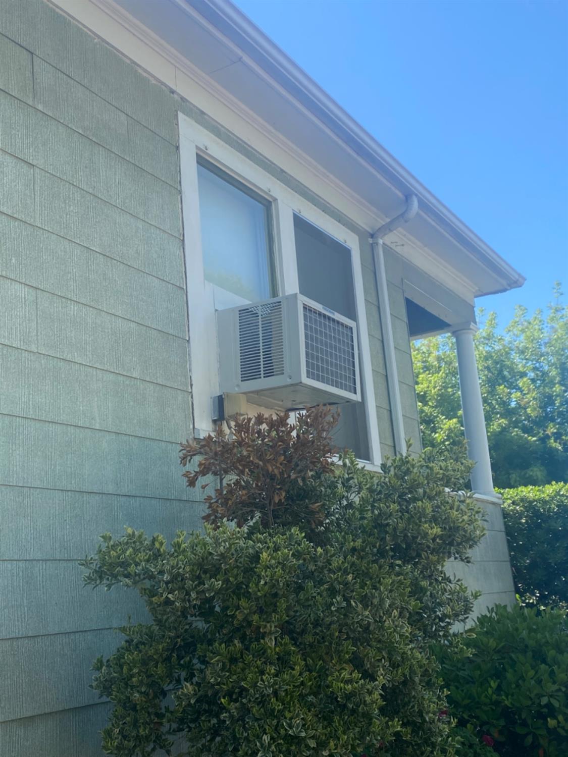 Detail Gallery Image 3 of 29 For 430 E Wyandotte St, Stockton,  CA 95204 - 2 Beds | 1/1 Baths