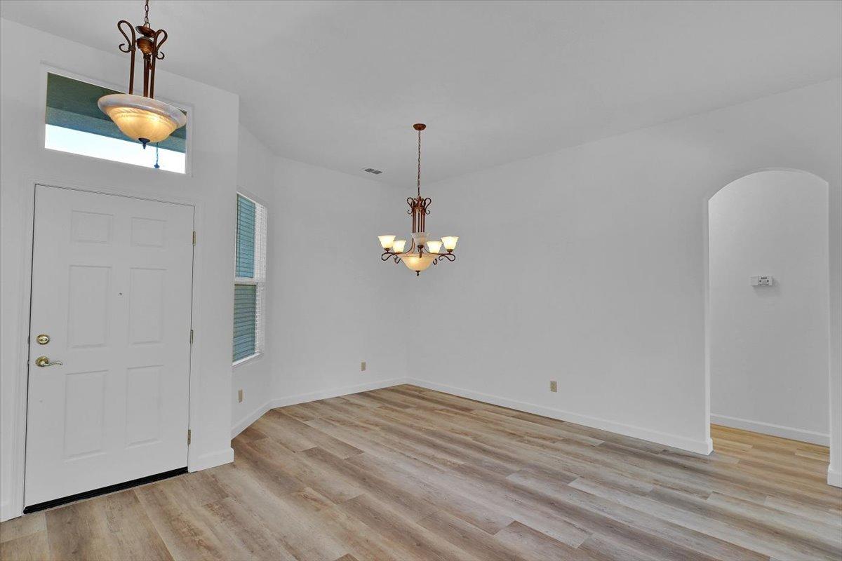 Detail Gallery Image 6 of 46 For 9668 Harvest View Way, Sacramento,  CA 95827 - 3 Beds | 2 Baths