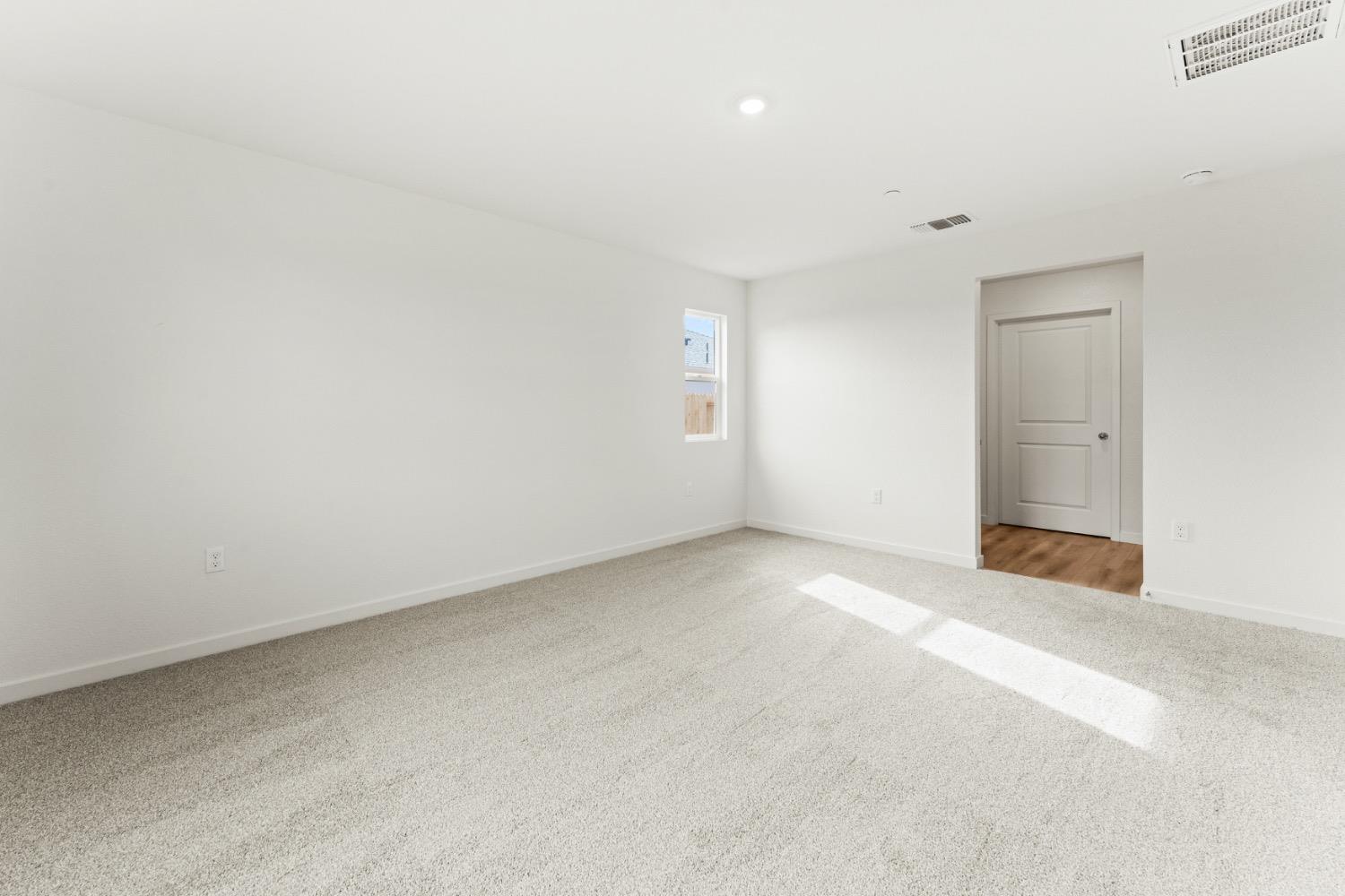 Detail Gallery Image 15 of 33 For 4189 Pittenger Dr, Olivehurst,  CA 95961 - 4 Beds | 2 Baths