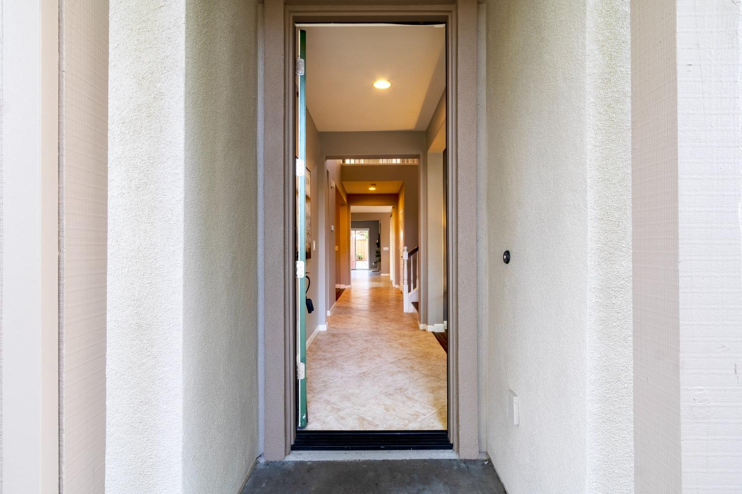 Detail Gallery Image 8 of 86 For 306 W Conejo Ave, Mountain House,  CA 95391 - 5 Beds | 4 Baths