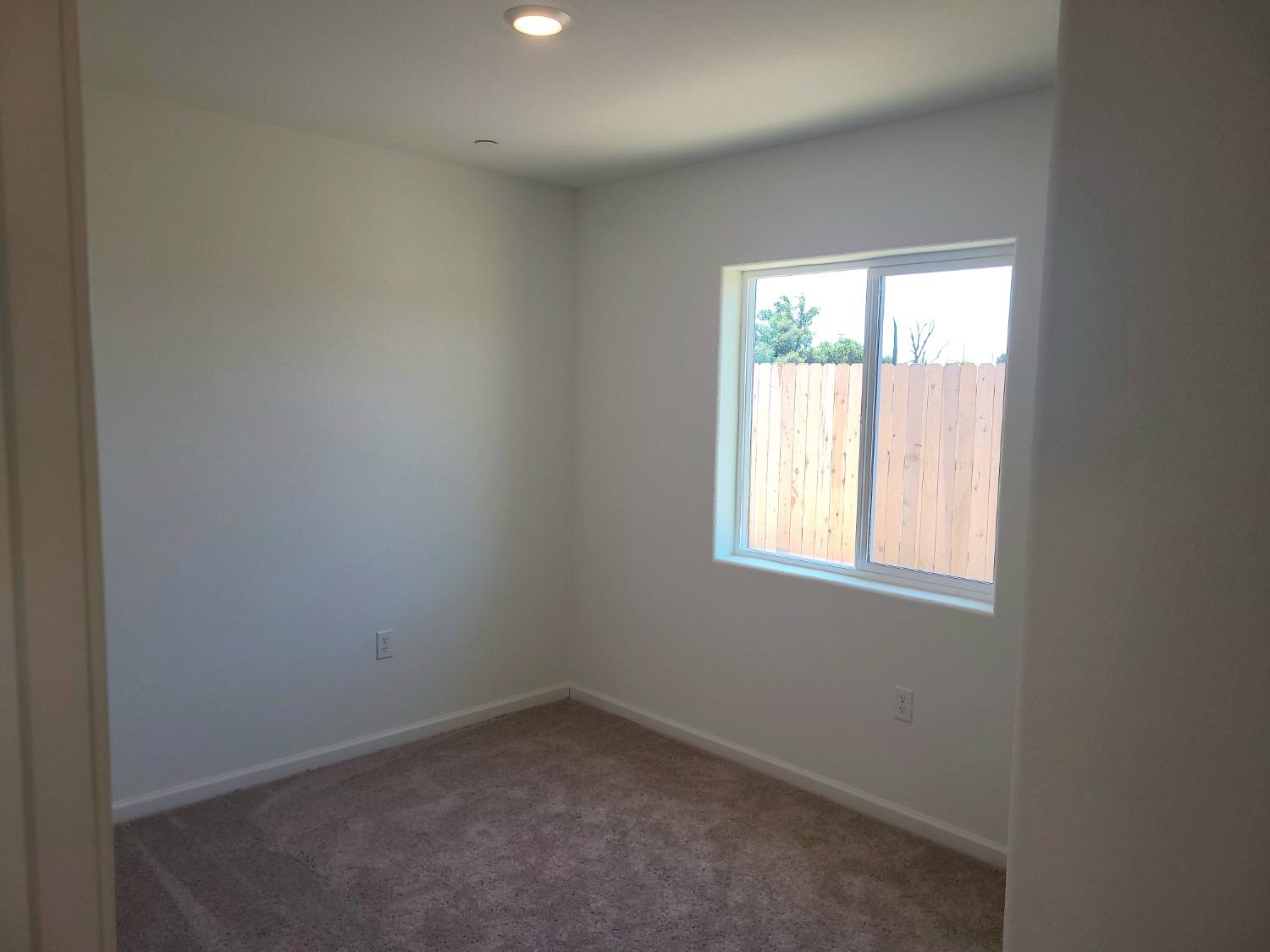 Detail Gallery Image 5 of 6 For 10497 Sabbath Ln, Stockton,  CA 95212 - 3 Beds | 2 Baths