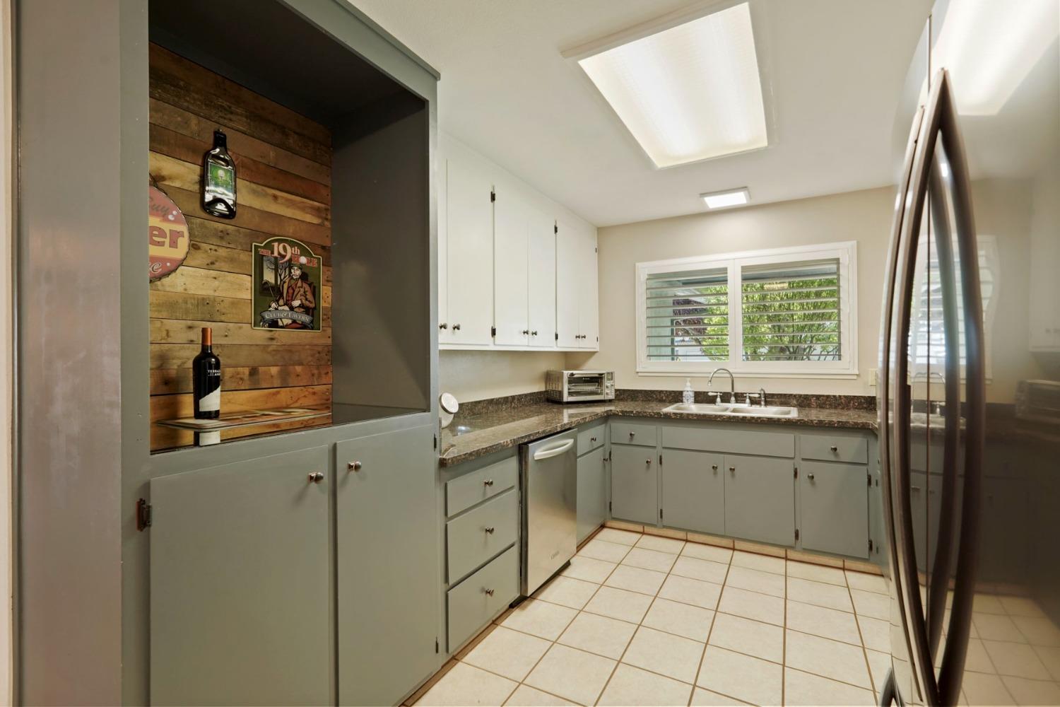 Detail Gallery Image 16 of 43 For 627 Tahoe Dr, Lodi,  CA 95242 - 3 Beds | 2 Baths