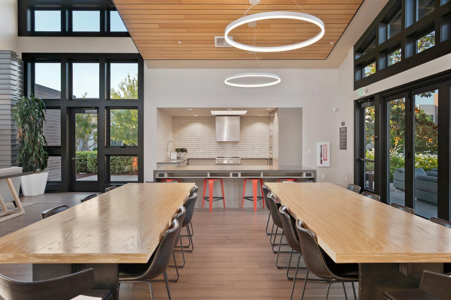 Detail Gallery Image 73 of 89 For 142 Fonseca St, Sacramento,  CA 95816 - 3 Beds | 3/1 Baths