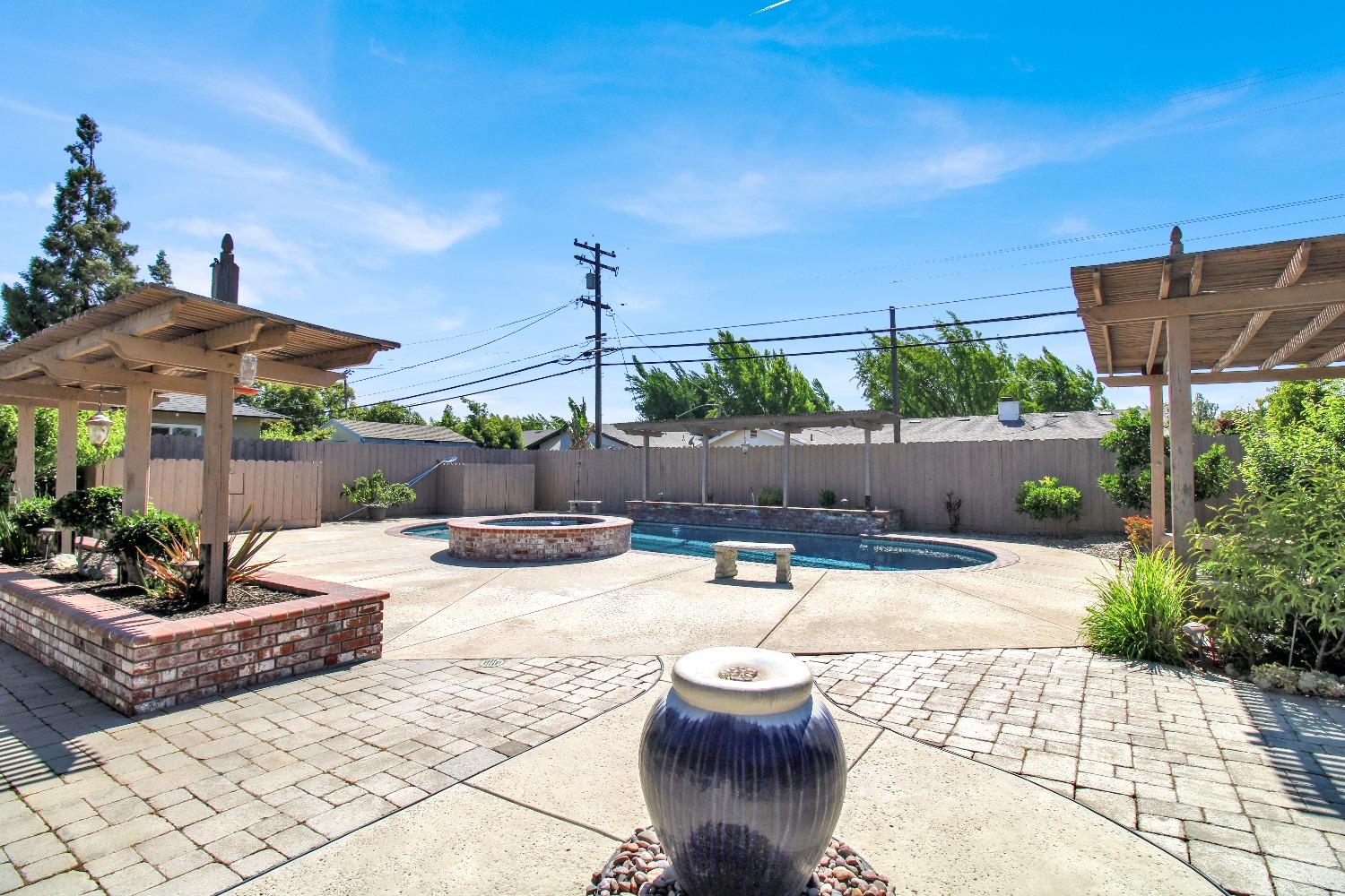 Detail Gallery Image 14 of 44 For 2805 Sheffield Ln, Modesto,  CA 95350 - 3 Beds | 2 Baths