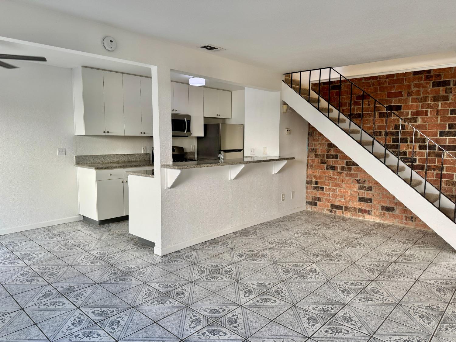 Detail Gallery Image 8 of 53 For 4742 Greenholme Dr #3,  Sacramento,  CA 95842 - 2 Beds | 1 Baths