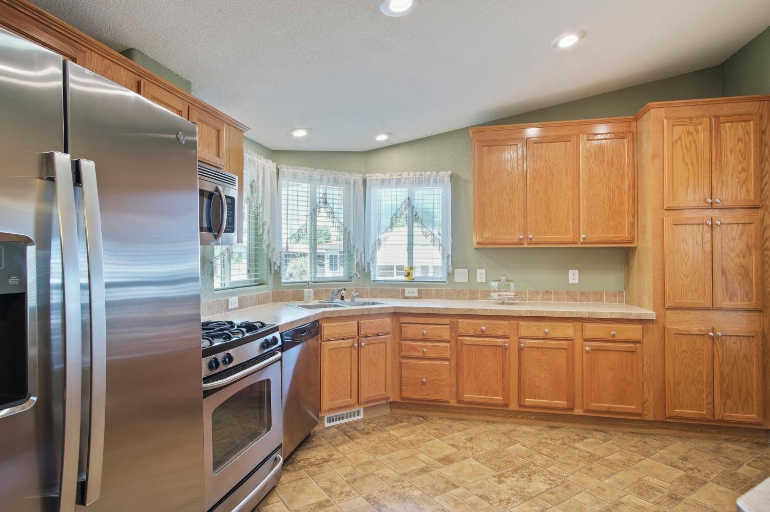 Detail Gallery Image 10 of 28 For 1830 E Yosemite Ave 118, Manteca,  CA 95336 - 2 Beds | 2 Baths