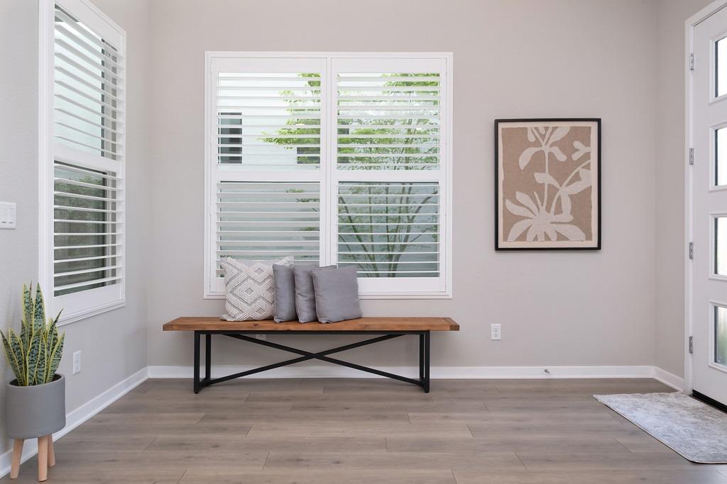 Detail Gallery Image 8 of 89 For 142 Fonseca St, Sacramento,  CA 95816 - 3 Beds | 3/1 Baths