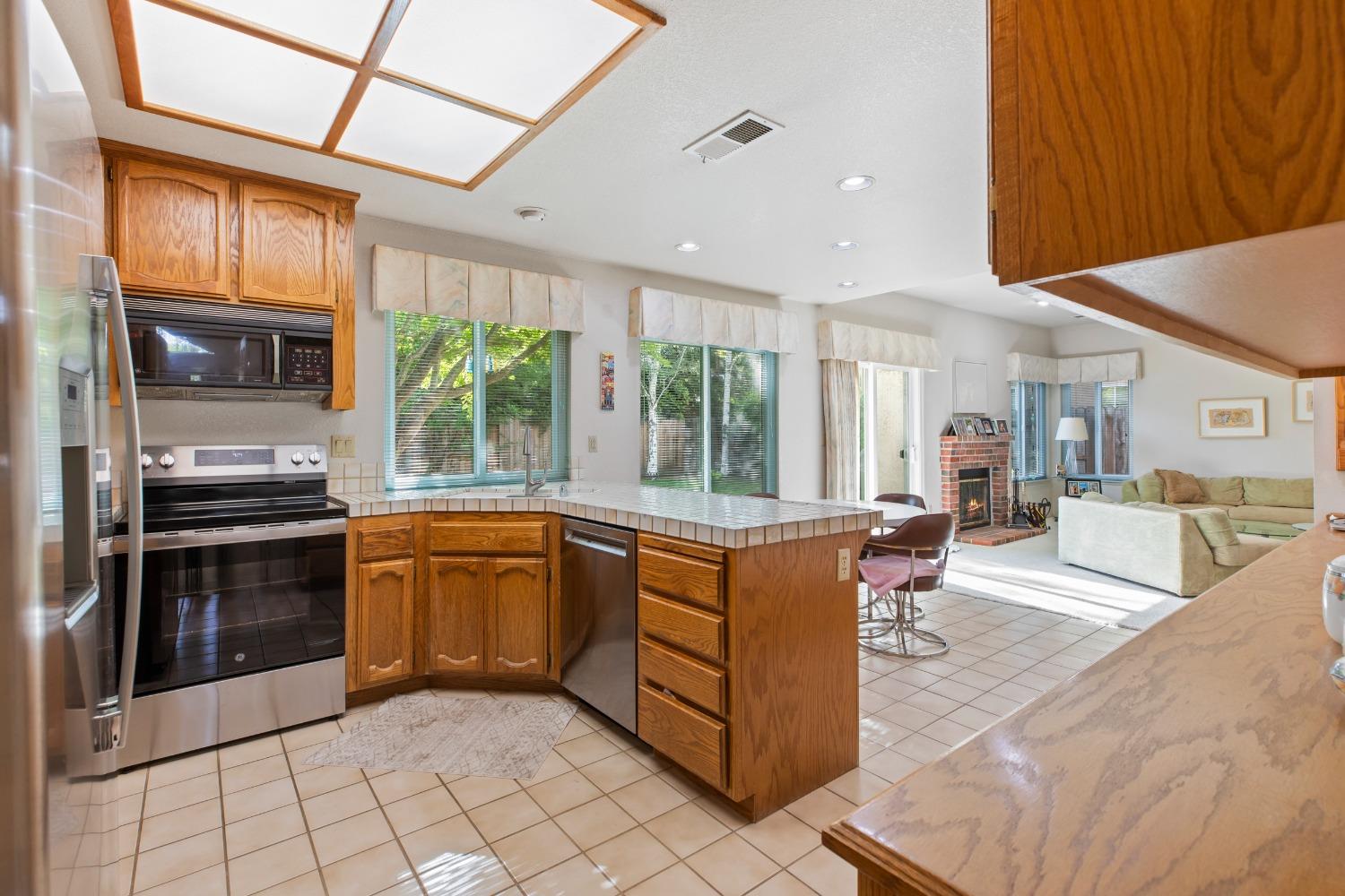 Detail Gallery Image 15 of 36 For 2954 Savanna Dr, Tracy,  CA 95377 - 3 Beds | 2/1 Baths