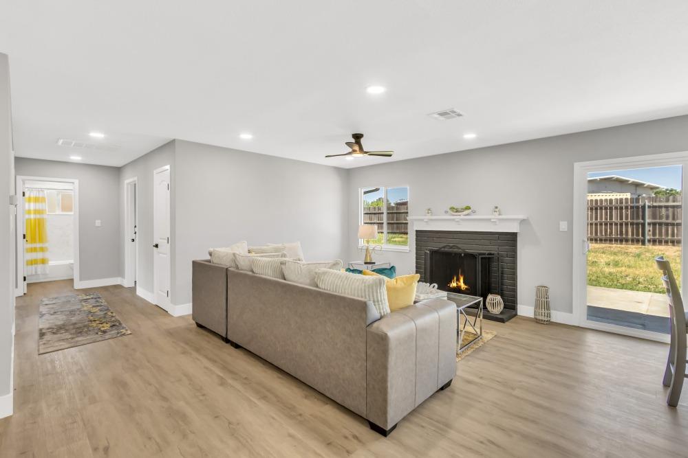 Detail Gallery Image 7 of 52 For 3627 Mc Cain Way, North Highlands,  CA 95660 - 3 Beds | 2 Baths