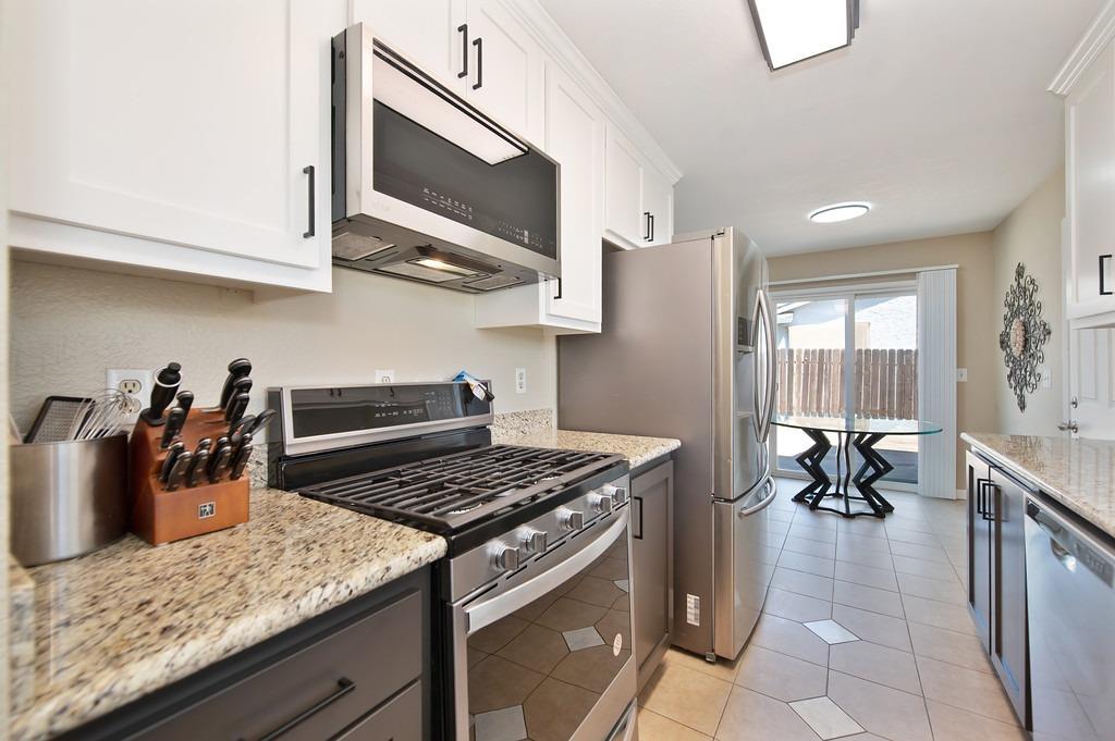 Detail Gallery Image 12 of 35 For 105 Brock Dr, Wheatland,  CA 95692 - 2 Beds | 2 Baths