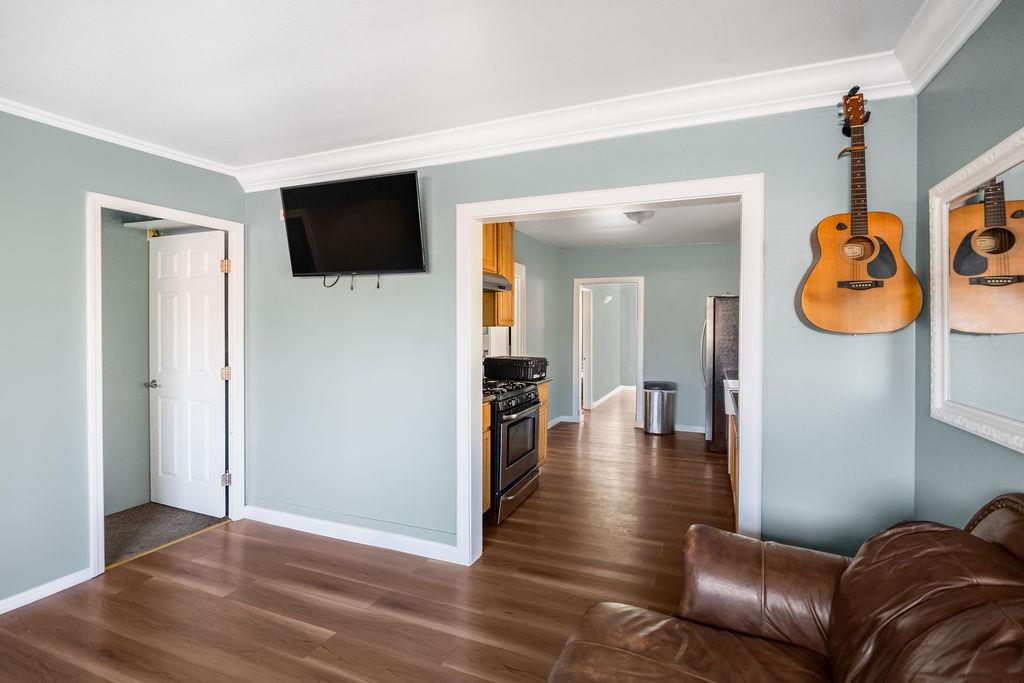 Detail Gallery Image 9 of 19 For 1811 70th Ave, Oakland,  CA 94621 - 2 Beds | 1 Baths