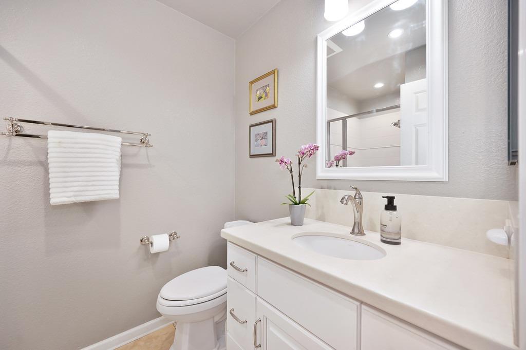 Detail Gallery Image 33 of 80 For 815 La Paz Dr, Davis,  CA 95618 - 4 Beds | 3 Baths