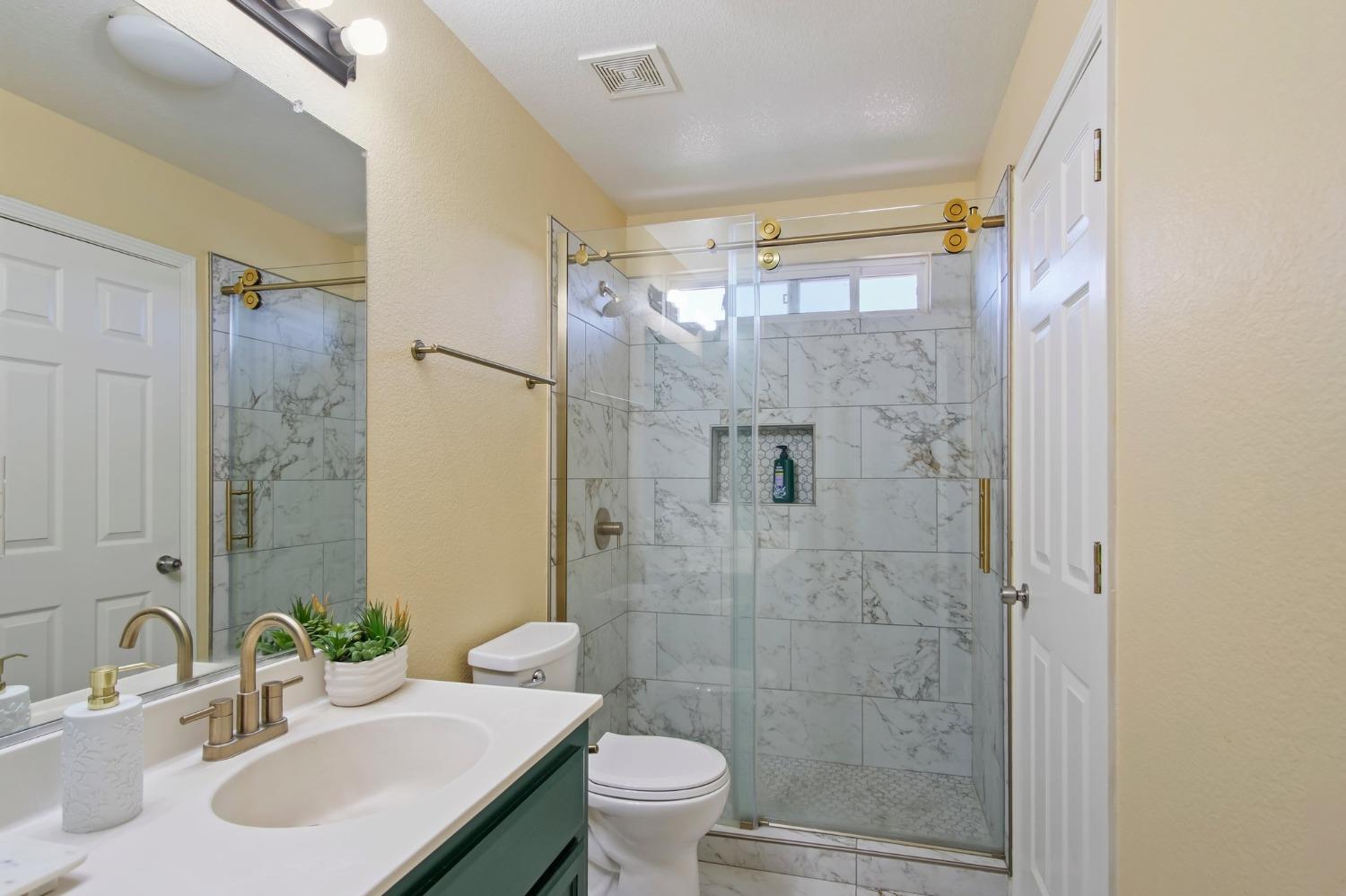 Detail Gallery Image 15 of 20 For 171 Eagleglen Ave, Turlock,  CA 95380 - 4 Beds | 2 Baths