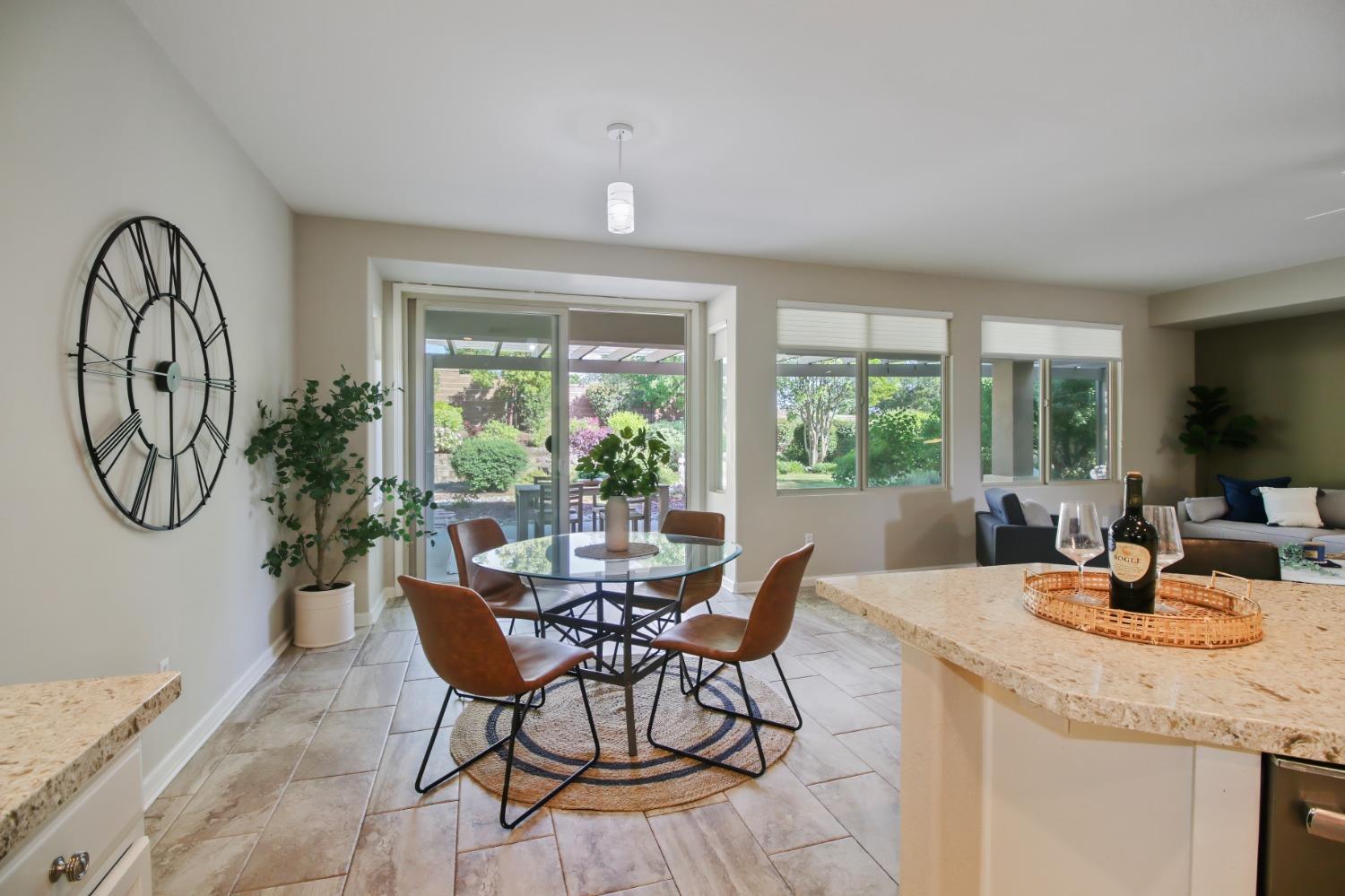 Detail Gallery Image 18 of 47 For 2125 Stonecrest Ln, Lincoln,  CA 95648 - 2 Beds | 2/1 Baths