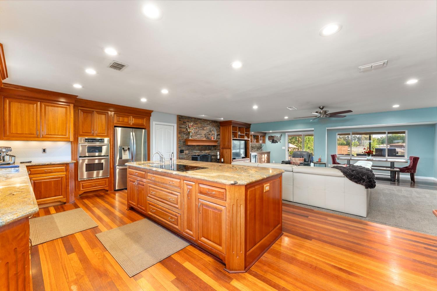 Detail Gallery Image 26 of 99 For 11750 Cresthill Dr, Elk Grove,  CA 95624 - 4 Beds | 2 Baths