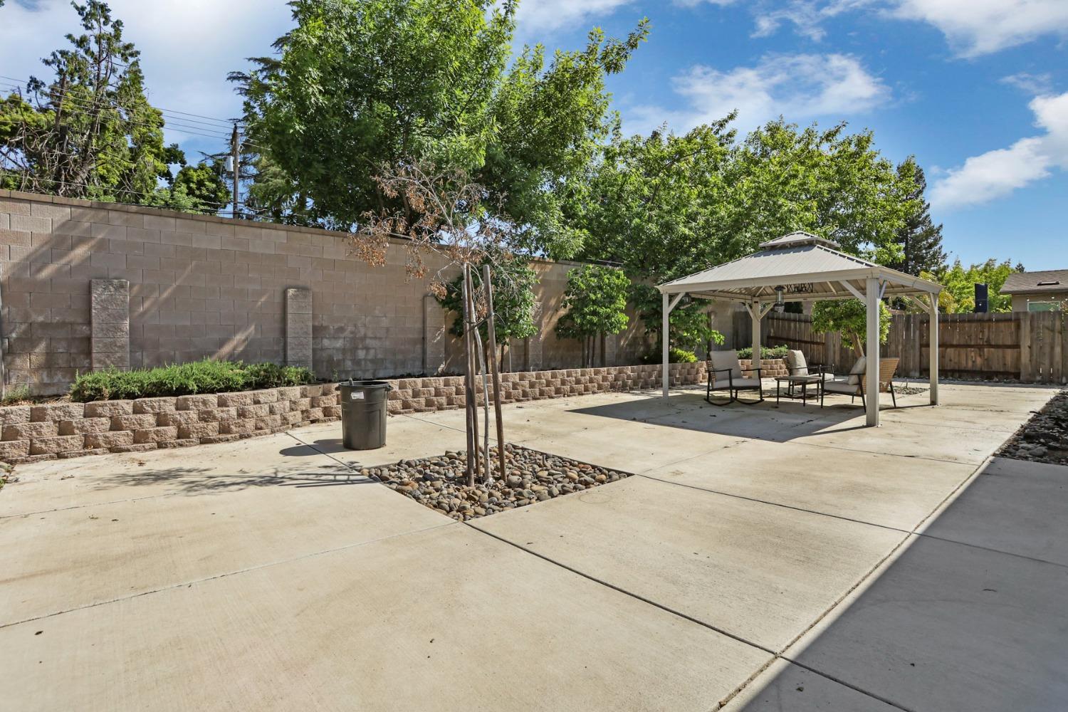 Detail Gallery Image 33 of 41 For 13311 Fountain Dr, Waterford,  CA 95386 - 3 Beds | 2 Baths