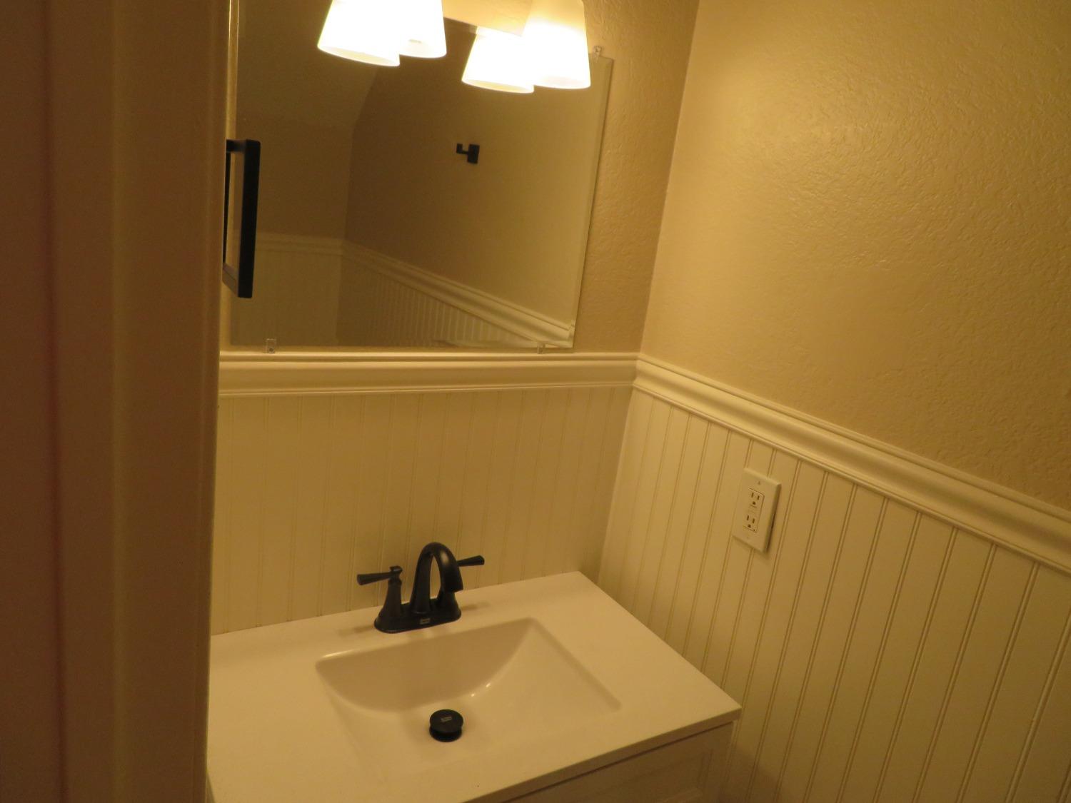 Detail Gallery Image 10 of 28 For 6232 Tishimingo Ct, Citrus Heights,  CA 95621 - 3 Beds | 1/1 Baths