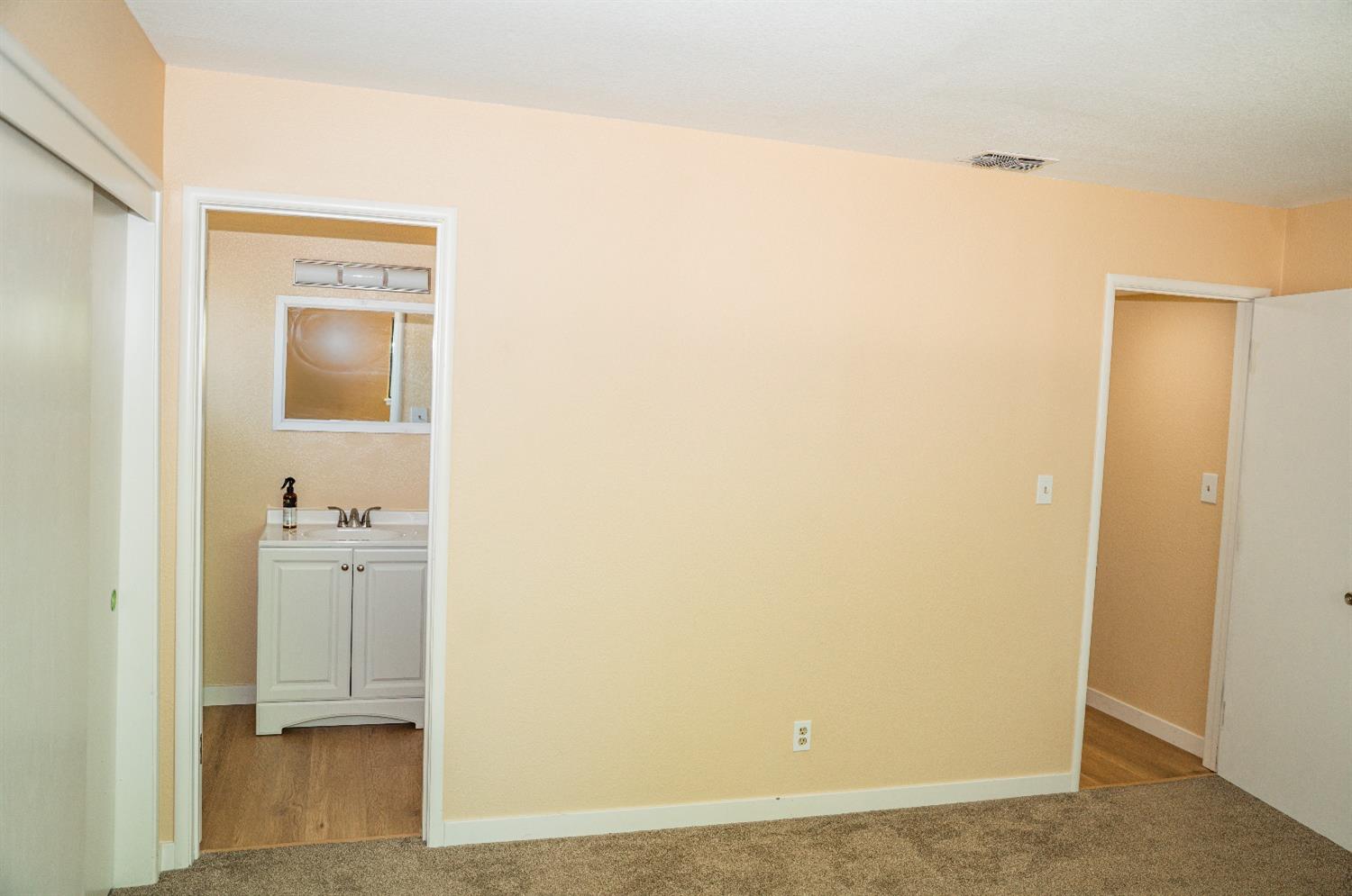 Detail Gallery Image 23 of 48 For 5100 Janell Way, Carmichael,  CA 95608 - 4 Beds | 4 Baths