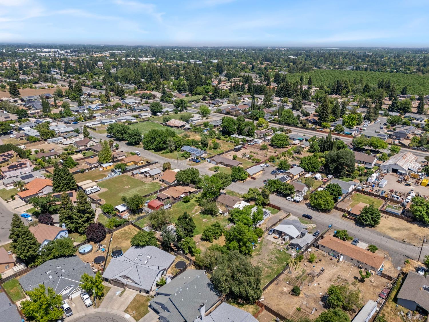 Detail Gallery Image 30 of 39 For 899 Bromley Ave, Yuba City,  CA 95993 - 3 Beds | 2 Baths