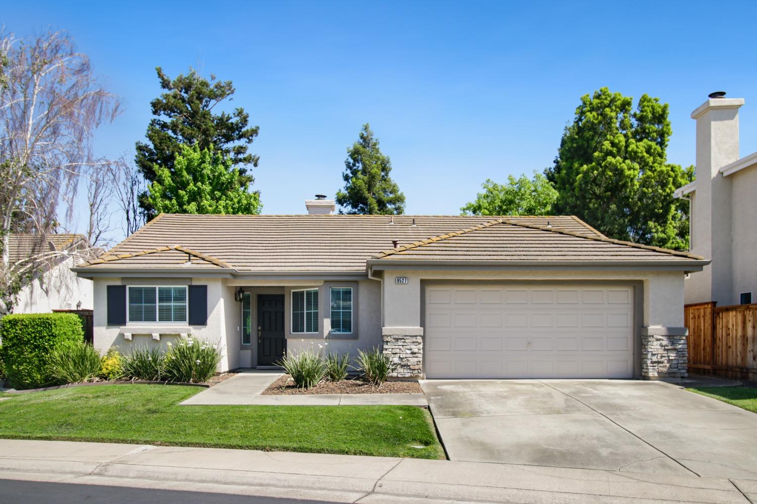 Detail Gallery Image 37 of 38 For 9527 Lake Park Ln, Elk Grove,  CA 95758 - 3 Beds | 2 Baths