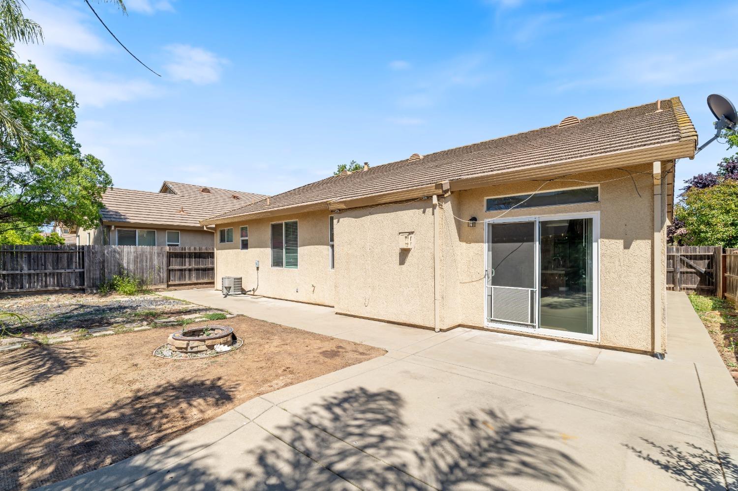 Detail Gallery Image 28 of 41 For 9443 Marius Way, Sacramento,  CA 95829 - 4 Beds | 2 Baths