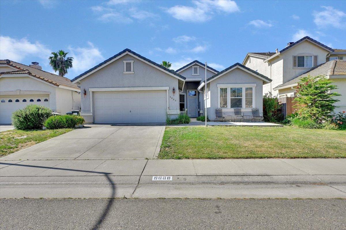 Detail Gallery Image 1 of 46 For 9668 Harvest View Way, Sacramento,  CA 95827 - 3 Beds | 2 Baths