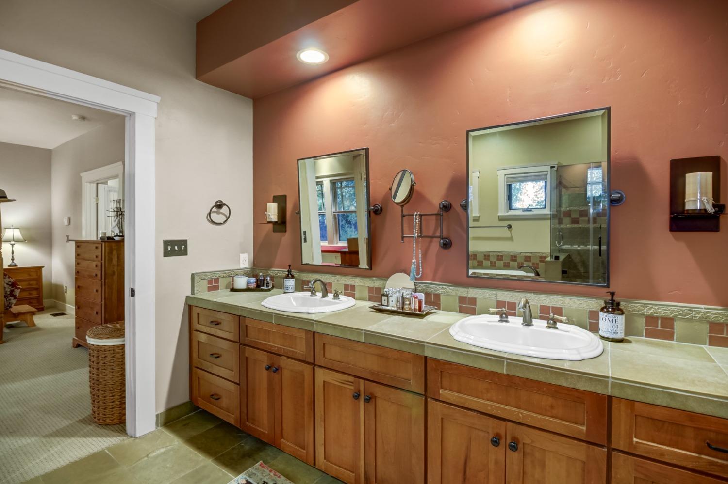 Detail Gallery Image 28 of 73 For 3232 Norris Ave, Sacramento,  CA 95821 - 4 Beds | 3 Baths