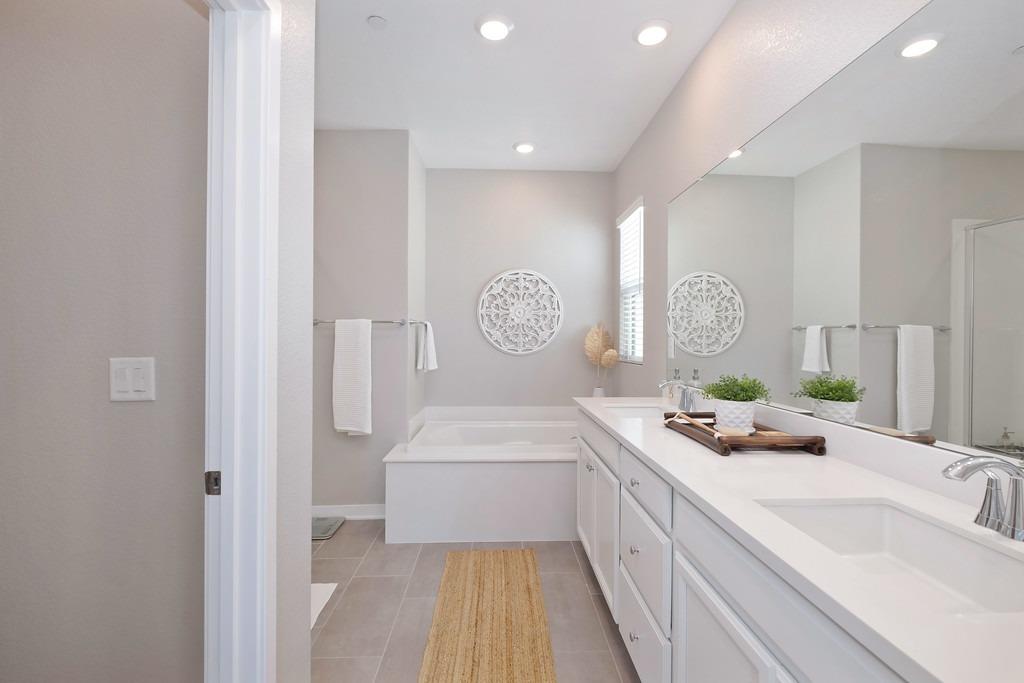 Detail Gallery Image 42 of 89 For 142 Fonseca St, Sacramento,  CA 95816 - 3 Beds | 3/1 Baths