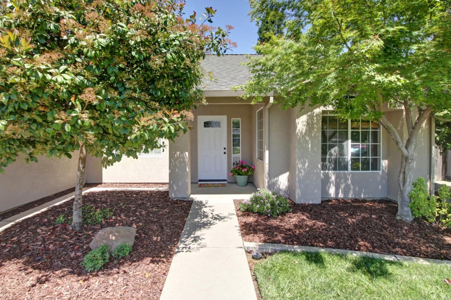 Detail Gallery Image 2 of 50 For 1531 Hazel Ave, Yuba City,  CA 95993 - 3 Beds | 2 Baths