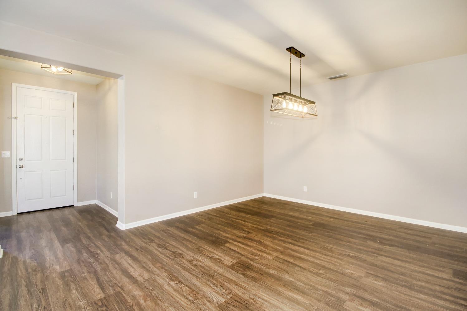 Detail Gallery Image 9 of 47 For 2337 Lockton Dr, Roseville,  CA 95747 - 3 Beds | 2 Baths