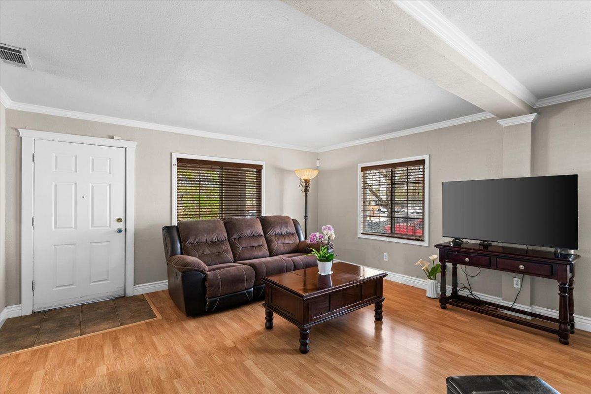 Detail Gallery Image 13 of 35 For 120 W Jackson St, Stockton,  CA 95206 - 3 Beds | 1 Baths