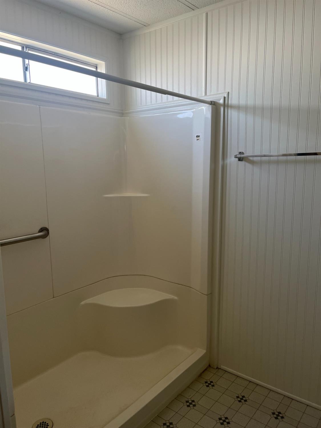 Detail Gallery Image 14 of 31 For 12180 Laurel Dr, Auburn,  CA 95603 - 3 Beds | 2 Baths