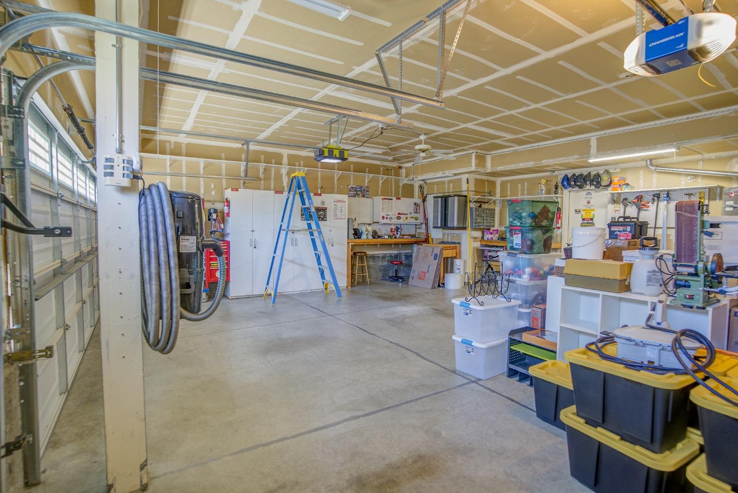 Detail Gallery Image 40 of 43 For 965 Blackwell Way, Galt,  CA 95632 - 4 Beds | 2/1 Baths