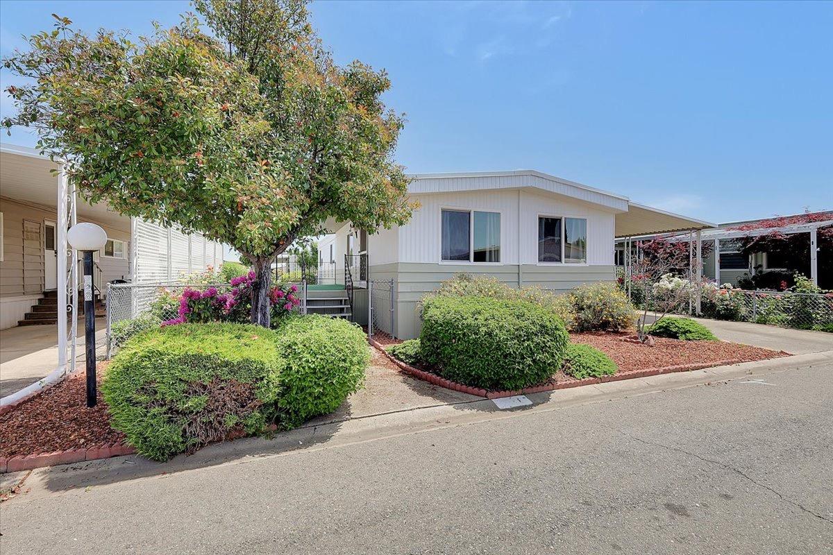 Detail Gallery Image 2 of 28 For 1155 Pease Rd. 228, Yuba City,  CA 95993 - 2 Beds | 2 Baths
