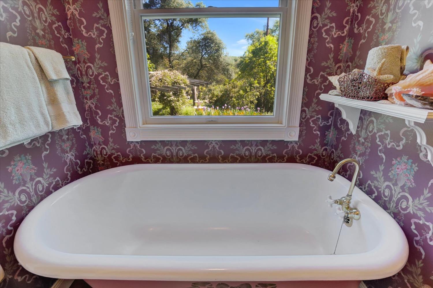 Detail Gallery Image 29 of 99 For 14511 Clear Creek Pl, Grass Valley,  CA 95949 - 3 Beds | 2 Baths