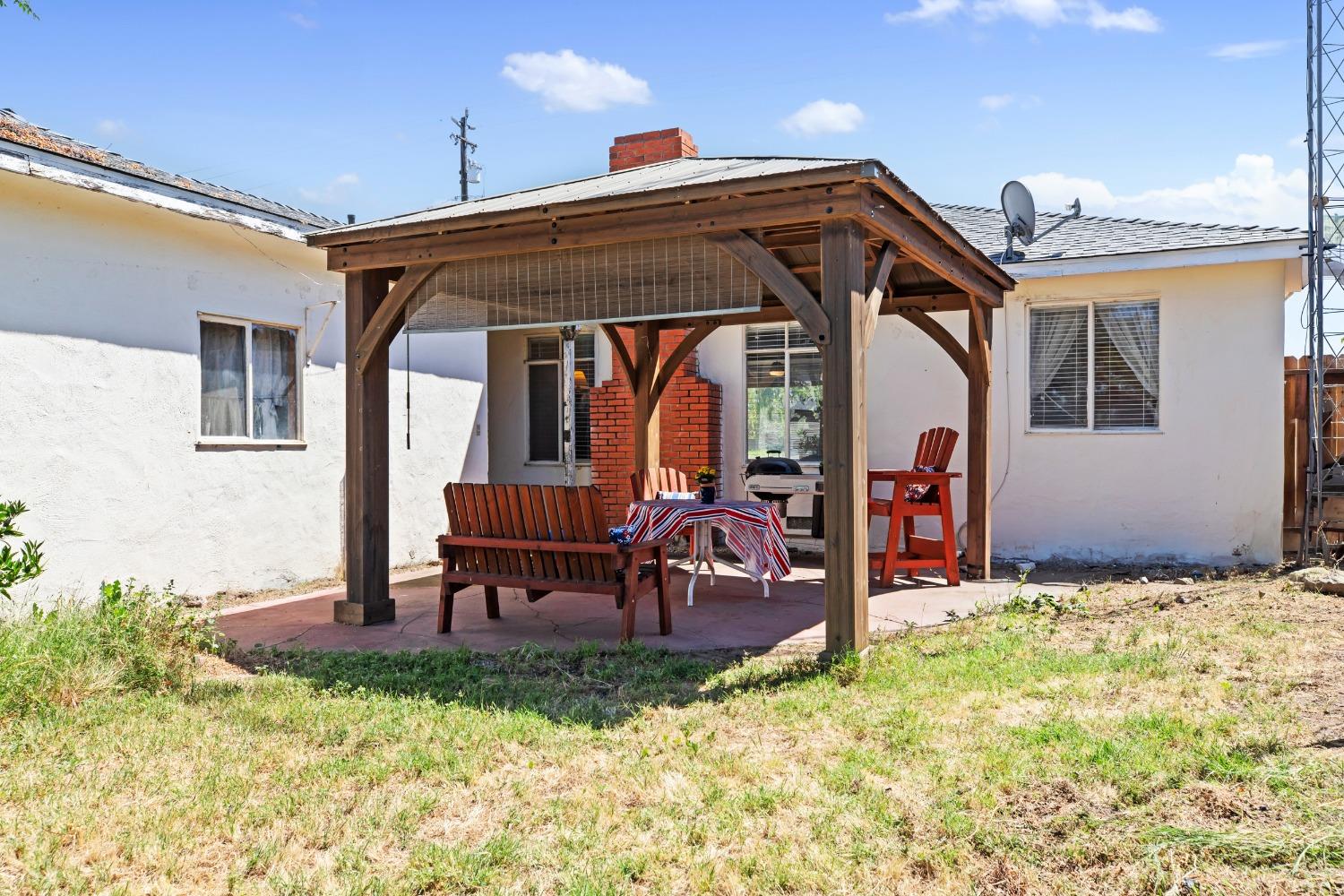 Detail Gallery Image 25 of 42 For 515 Locust Ave, Manteca,  CA 95337 - 3 Beds | 2 Baths
