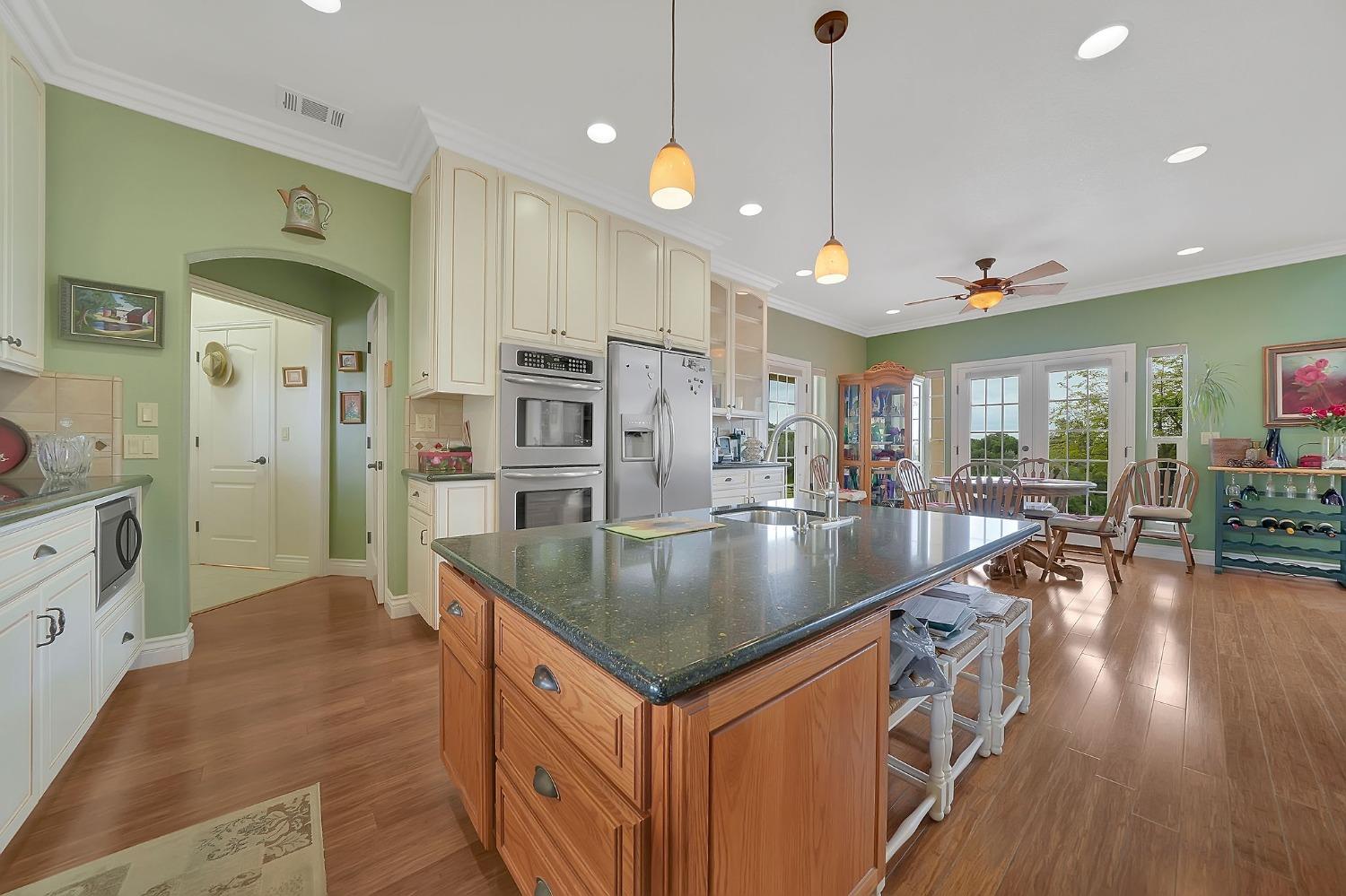 Detail Gallery Image 6 of 36 For 1750 Quail Oaks Ct, Valley Springs,  CA 95245 - 3 Beds | 2/1 Baths