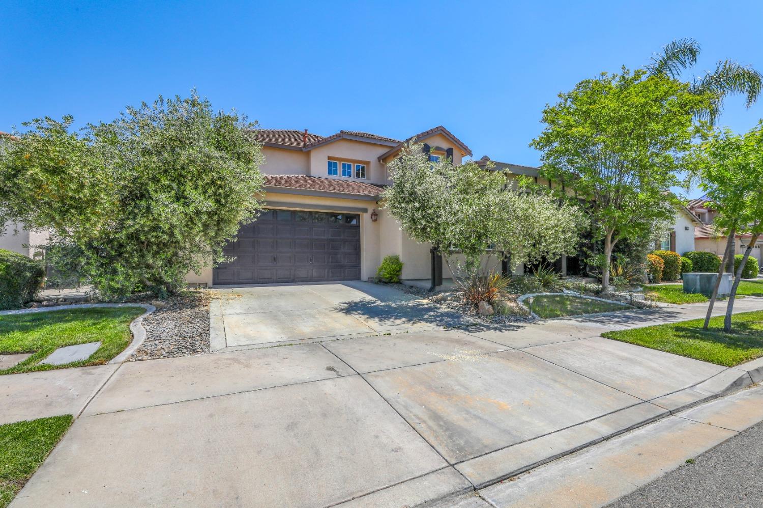 Detail Gallery Image 3 of 64 For 549 Fresian Dr, Oakdale,  CA 95361 - 4 Beds | 3/1 Baths